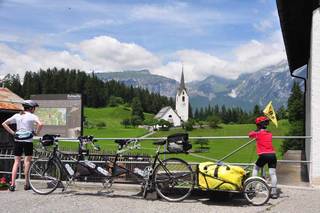 The family triple nearing the top of the Rhein valley